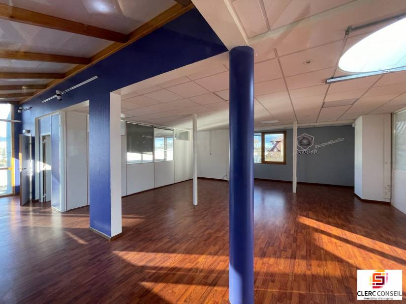 Location - Bureaux 345m² - Évreux