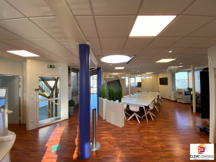 Location - Bureaux 345m² - Évreux