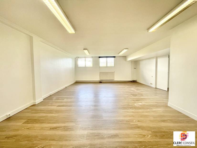 Location - Bureaux 98m² - Bihorel