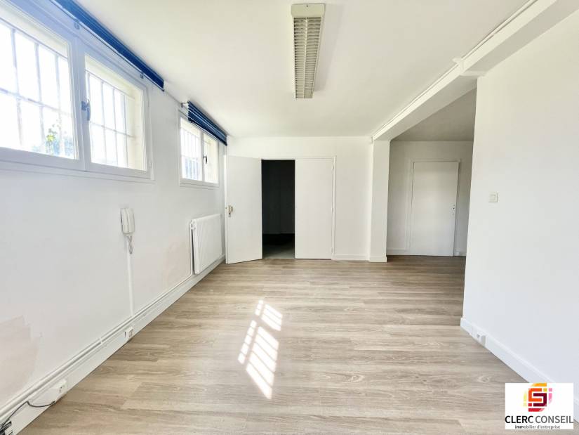 Location - Bureaux 98m² - Bihorel