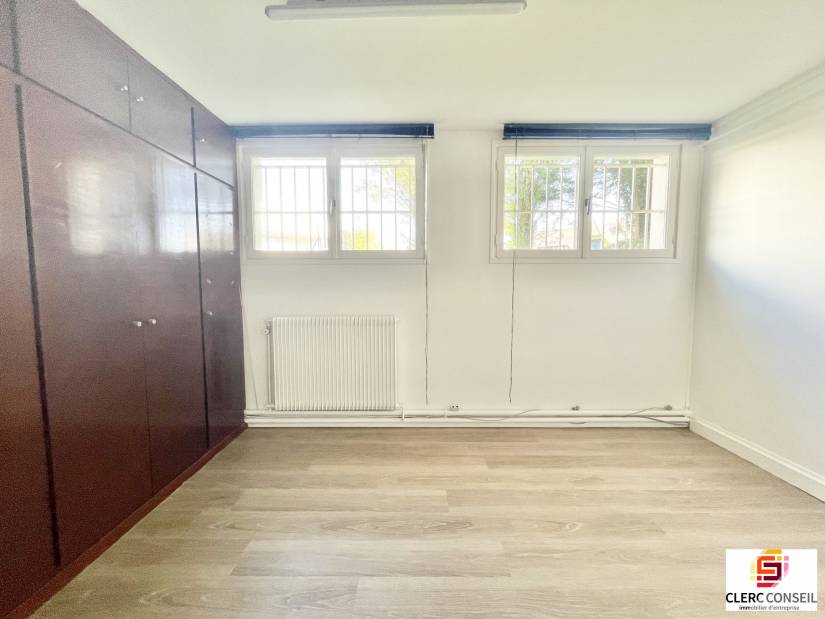 Location - Bureaux 98m² - Bihorel