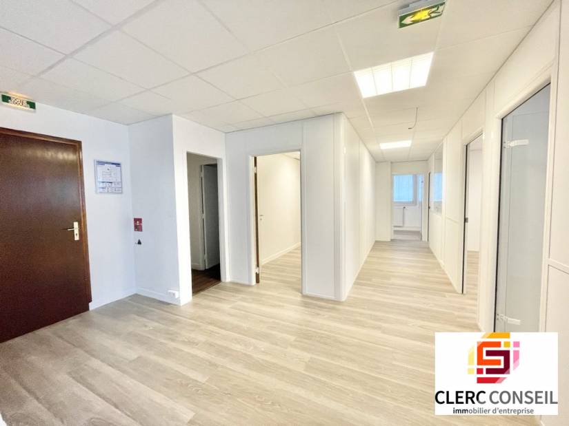 Location - Bureaux 73m² - Bihorel