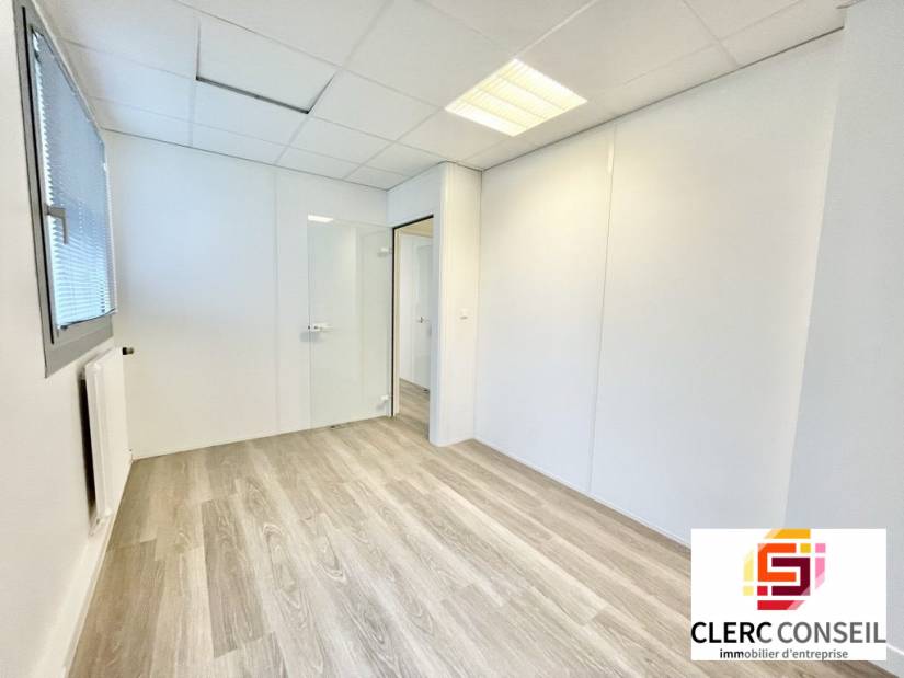 Location - Bureaux 73m² - Bihorel