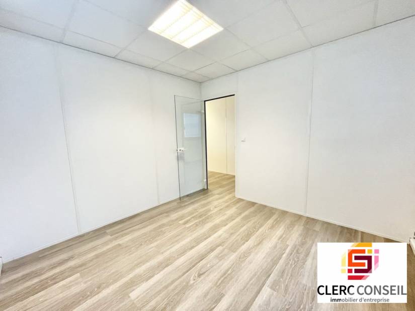 Location - Bureaux 73m² - Bihorel
