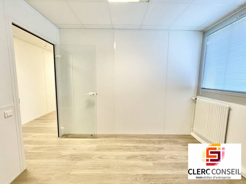 Location - Bureaux 73m² - Bihorel