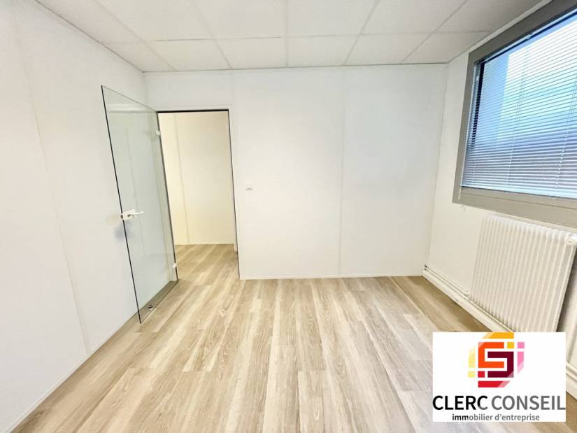 Location - Bureaux 73m² - Bihorel