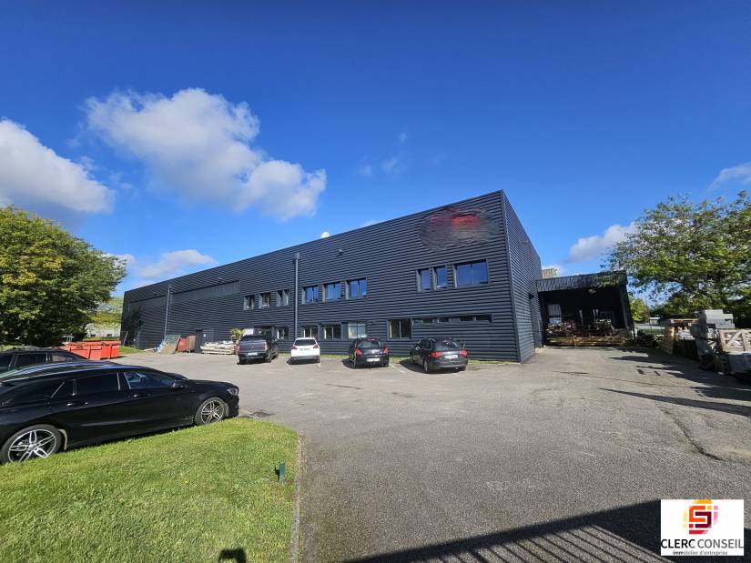 Location - Local d'activité 1600m² - Le vaudreuil