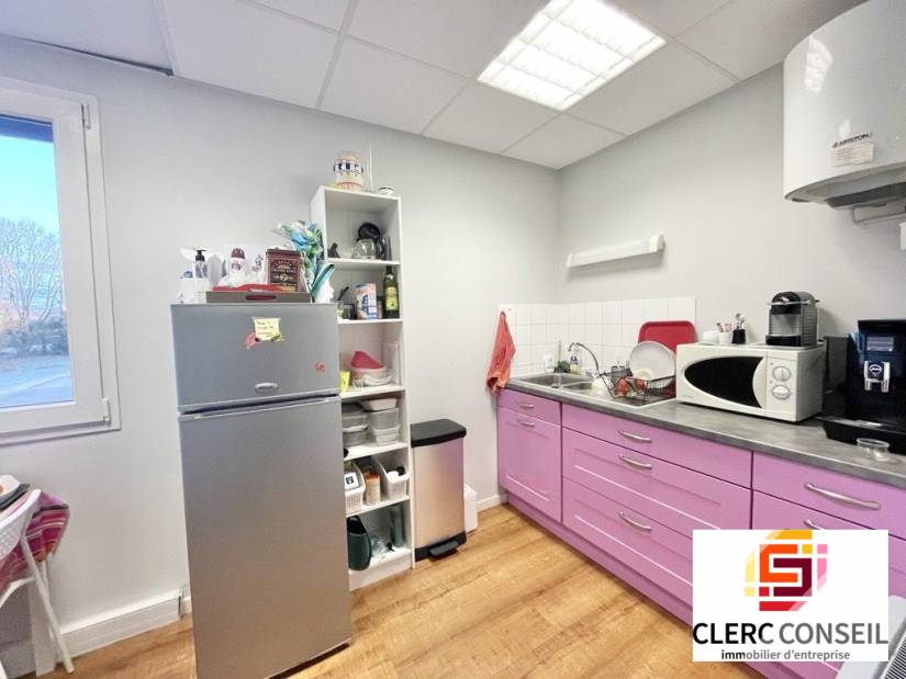Location - Bureaux 101m² - Mont-saint-aignan