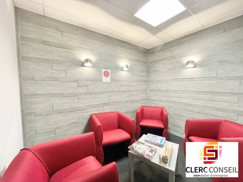 Location - Bureaux 101m² - Mont-saint-aignan