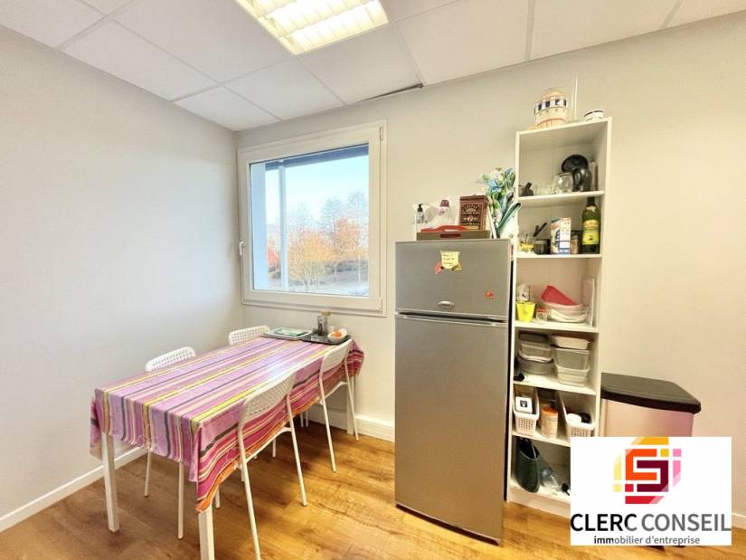 Location - Bureaux 101m² - Mont-saint-aignan