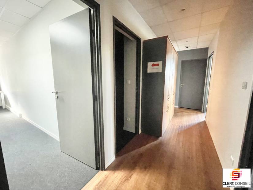 Location - Bureaux 101m² - Mont-saint-aignan