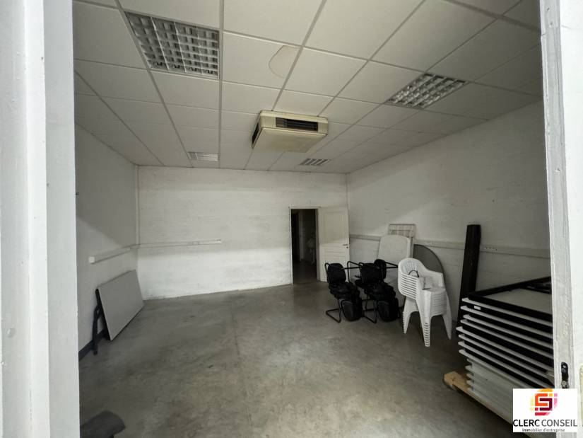 Location - Local d'activité 435m² - Louviers