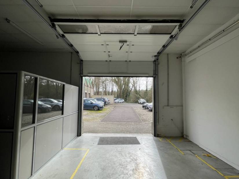 Location - Local d'activité 215m² - Louviers