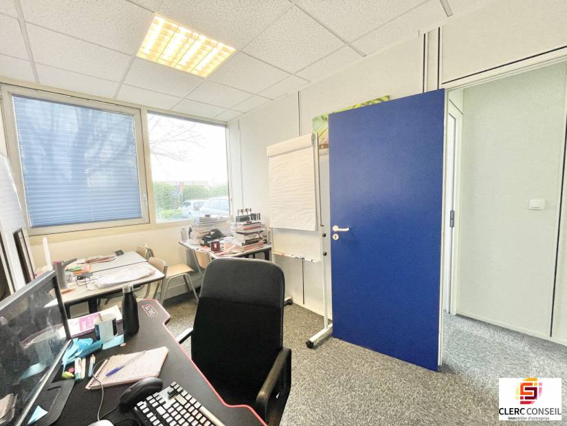 Location - Bureaux 80m² - Bois-guillaume
