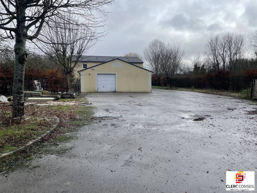 Vente - Local d'activité 380m² - Val-de-reuil