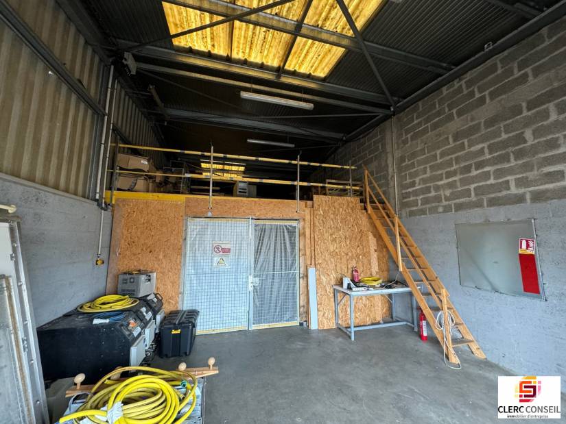 Location - Local d'activité 390m² - Le petit-quevilly