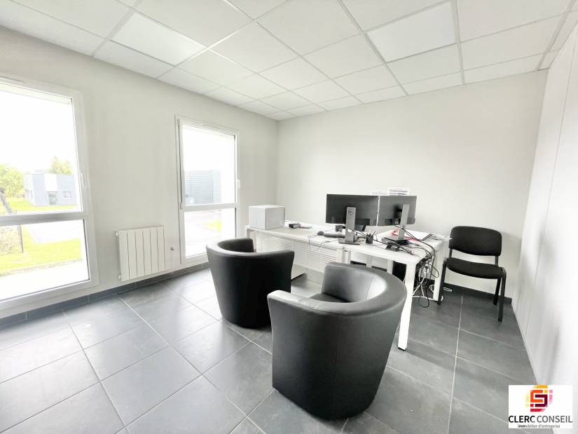 Location - Bureaux 170m² - Boos