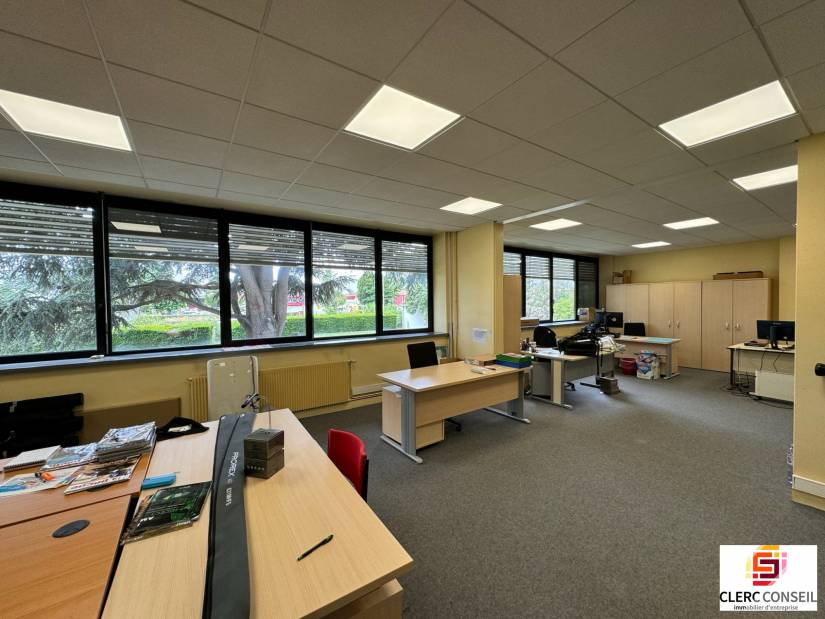 Location - Local d'activité 4200m² - Sotteville-lès-rouen