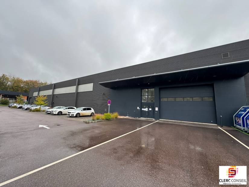 Location - Local d'activité 2254m² - Saint-Étienne-du-rouvray
