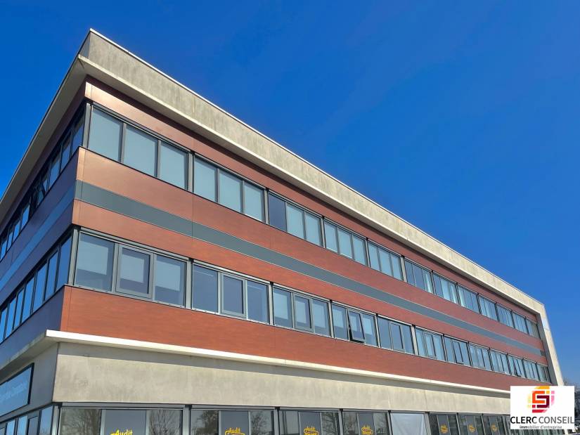 Location - Bureaux 260m² - Isneauville