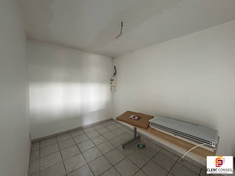 Location - Bureaux 54m² - Évreux