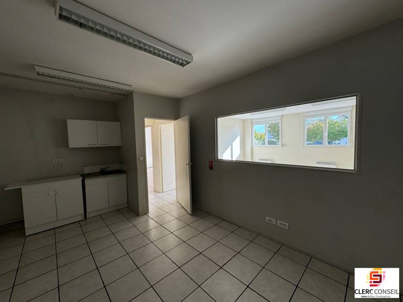 Location - Bureaux 108m² - Évreux