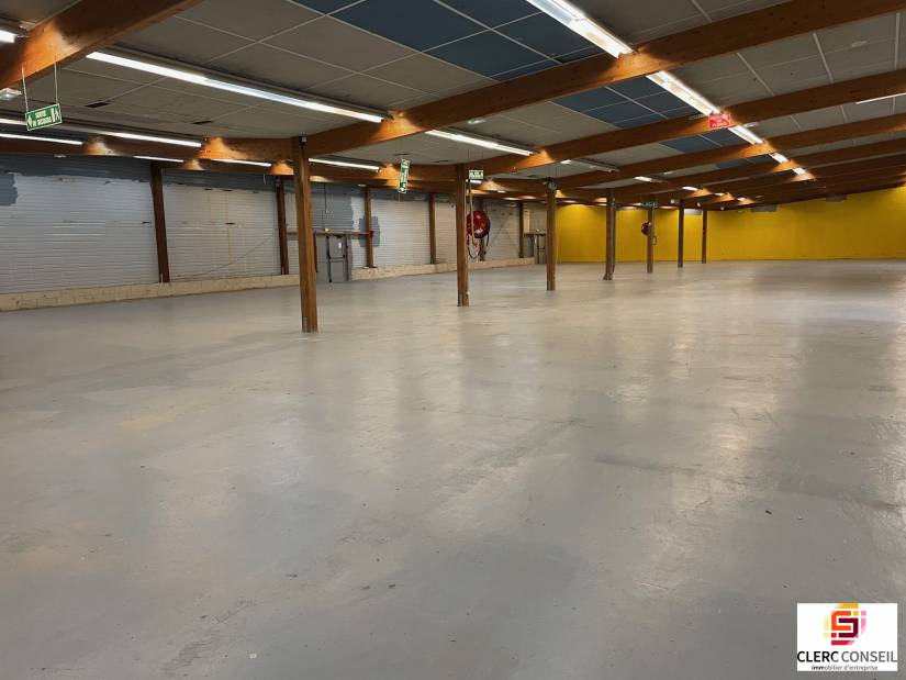Location - Local commercial 1100m² - Gruchet-le-valasse