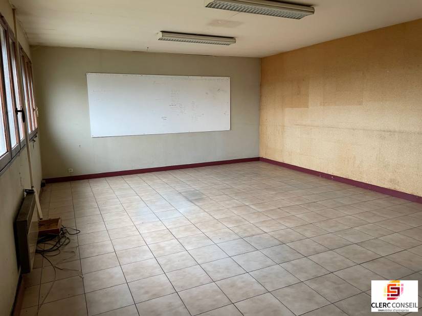 Vente - Local d'activité 1916m² - Nagel-séez-mesnil