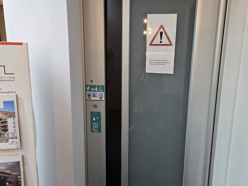 Vente - Bureaux 980m² - Bois-guillaume