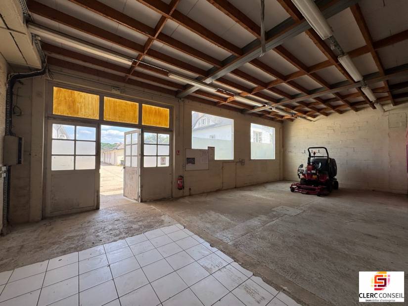 Location - Local d'activité 130m² - Incarville