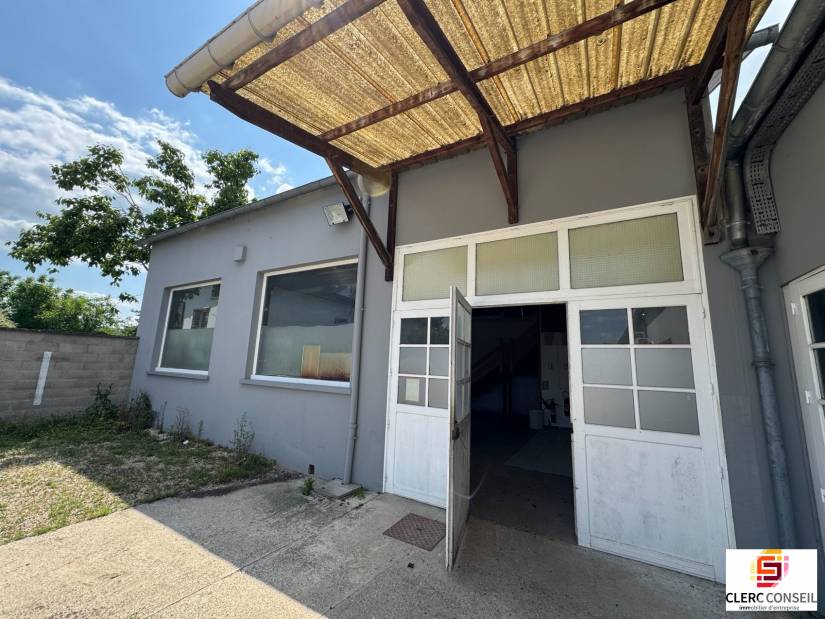 Location - Local d'activité 130m² - Incarville