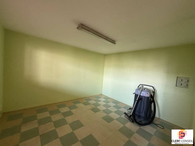 Location - Local d'activité 130m² - Incarville