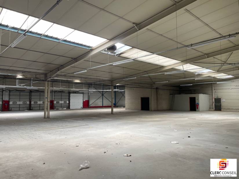 Location - Local d'activité 1121m² - Évreux