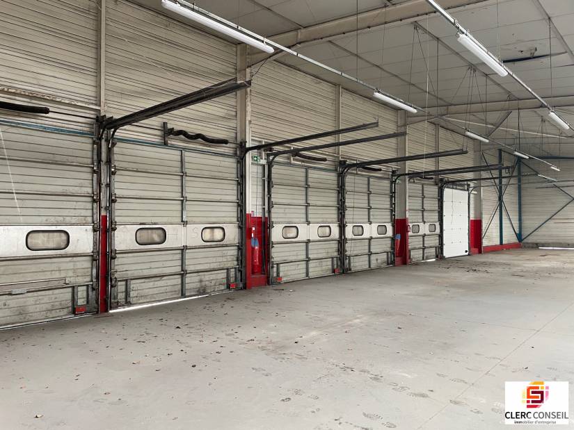 Location - Local d'activité 1121m² - Évreux