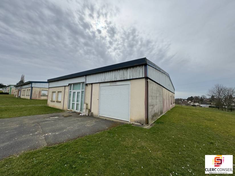 Location - Bureaux 372m² - La frénaye