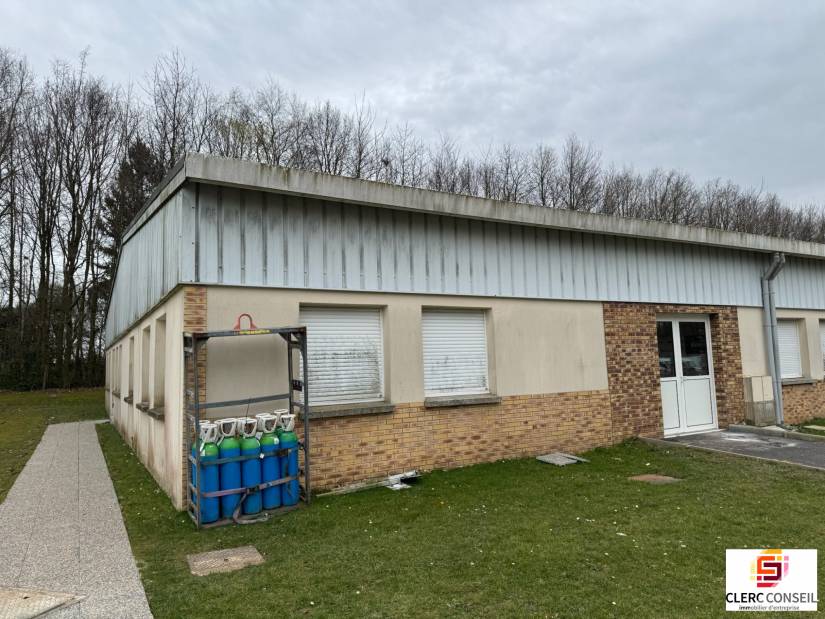 Location - Bureaux 467m² - La frénaye