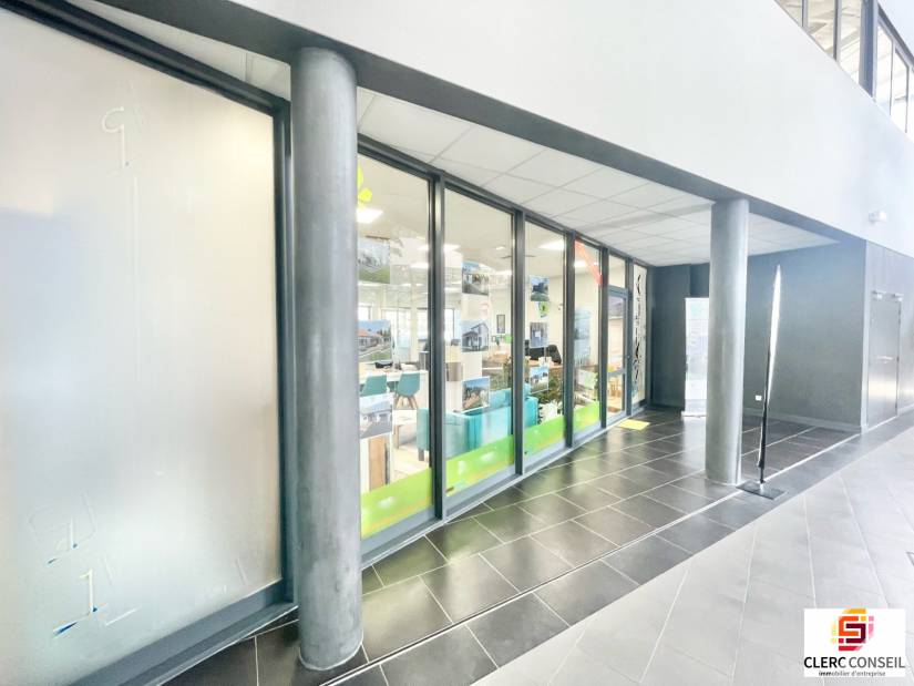 Location - Bureaux 143m² - Isneauville