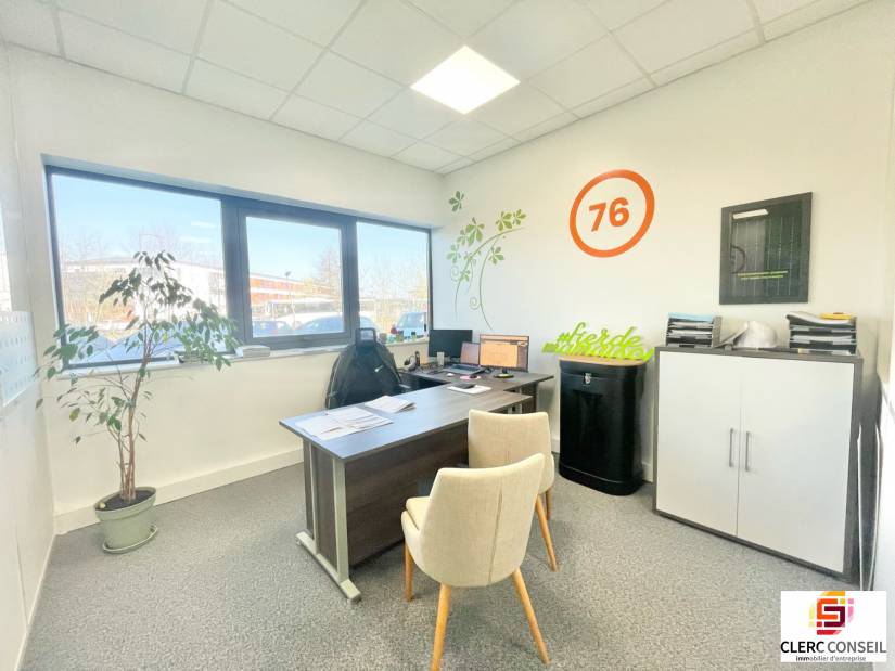 Location - Bureaux 143m² - Isneauville