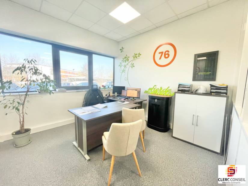 Location - Bureaux 143m² - Isneauville