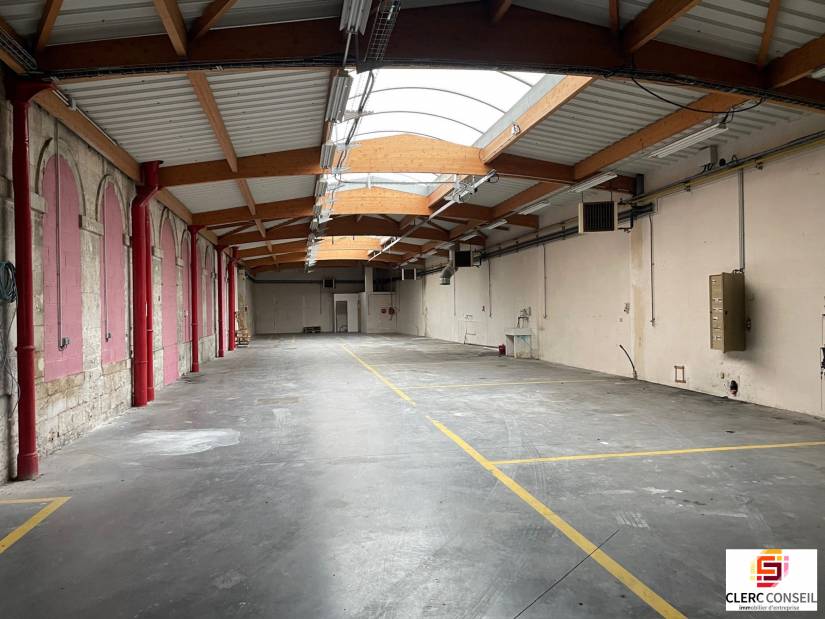 Location - Local d'activité 630m² - Louviers