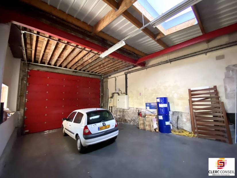 Location - Local d'activité 630m² - Louviers