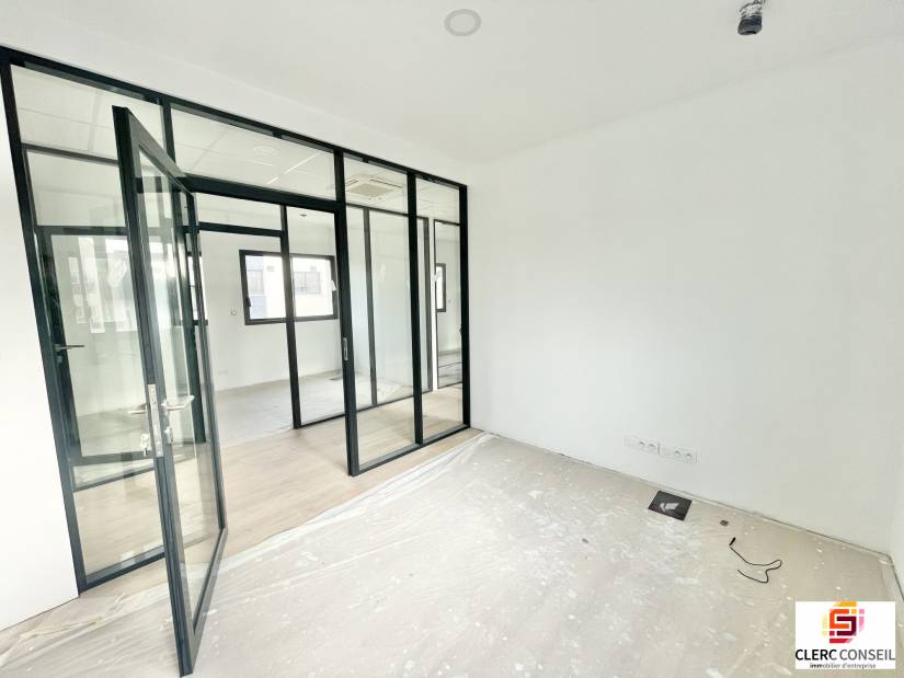 Location - Bureaux 100m² - Bois-guillaume