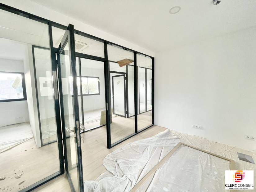 Location - Bureaux 100m² - Bois-guillaume