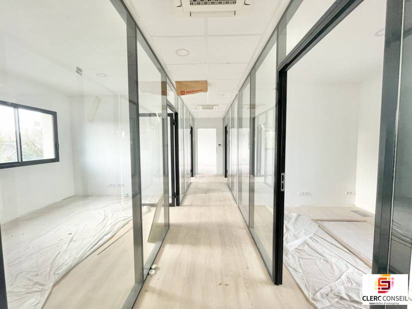 Location - Bureaux 100m² - Bois-guillaume