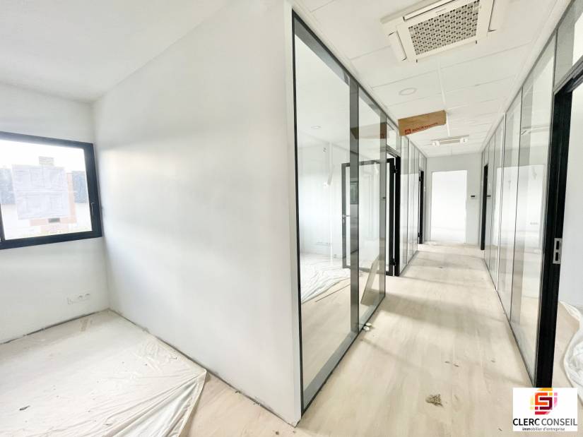 Location - Bureaux 100m² - Bois-guillaume