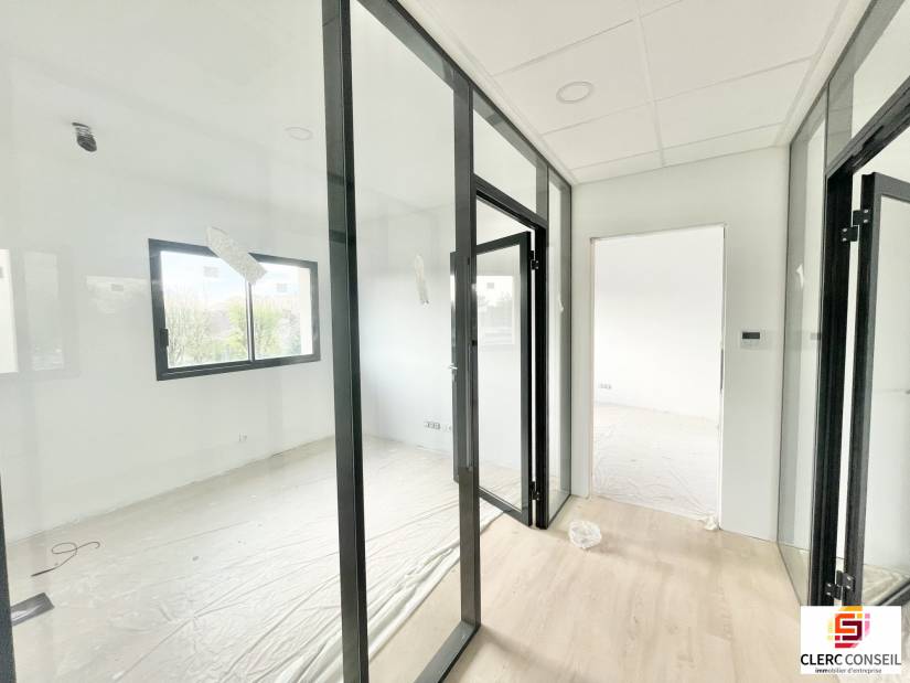 Location - Bureaux 100m² - Bois-guillaume