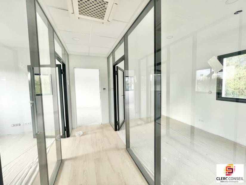 Location - Bureaux 100m² - Bois-guillaume