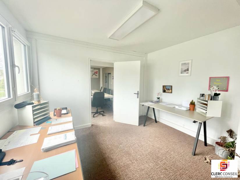 Location - Bureaux 87m² - Bois-guillaume