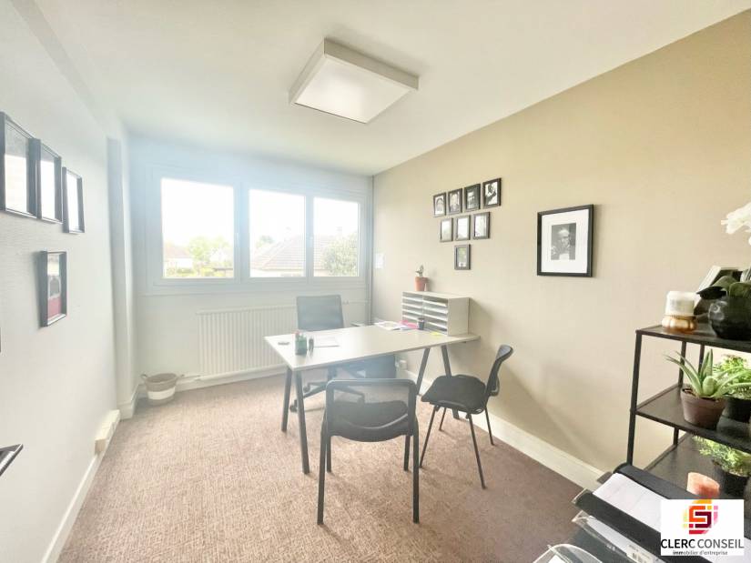 Location - Bureaux 87m² - Bois-guillaume