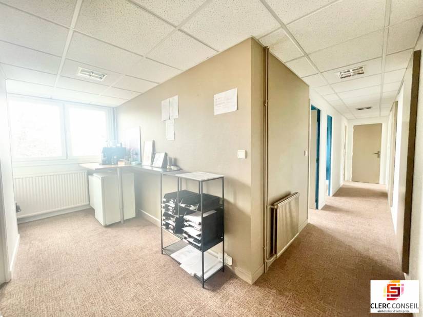 Location - Bureaux 87m² - Bois-guillaume